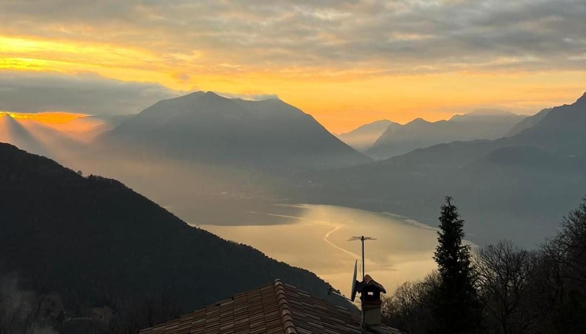 Chalet La Terrazza Vista Lago Bellano Exteriör bild